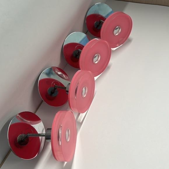 Set of FOUR (4) MCM 2.5” Round Thick Lucite and Chrome Drawer Pulls Knobs - Picture 3 of 15